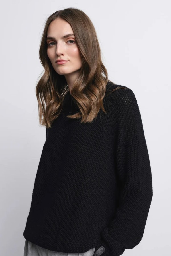 Robi agnes. Suzy megztinis juodas