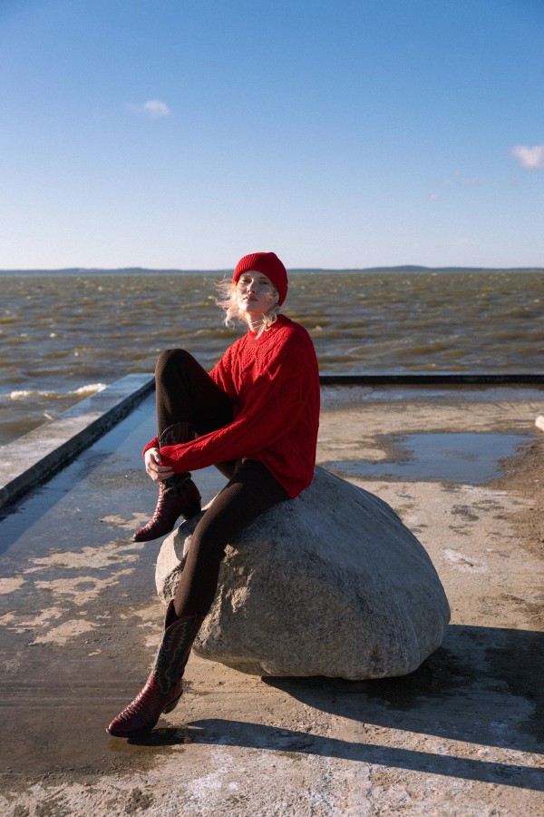 Salanida. Barra stulpeliu megztos Merino vilnos tamprės Salanida. Barra stulpeliu megztos Merino vilnos tamprės