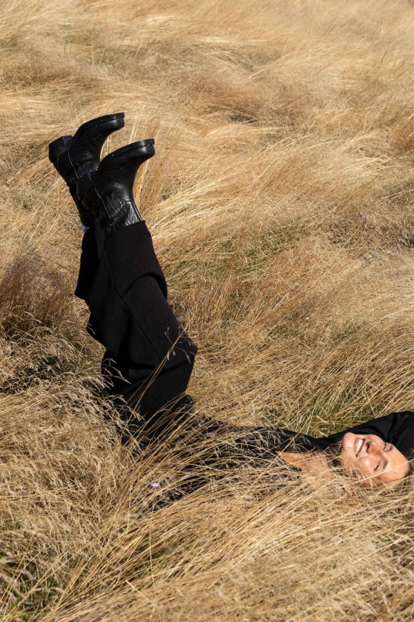 Salanida. Bene plačios merino kelnės Juoda