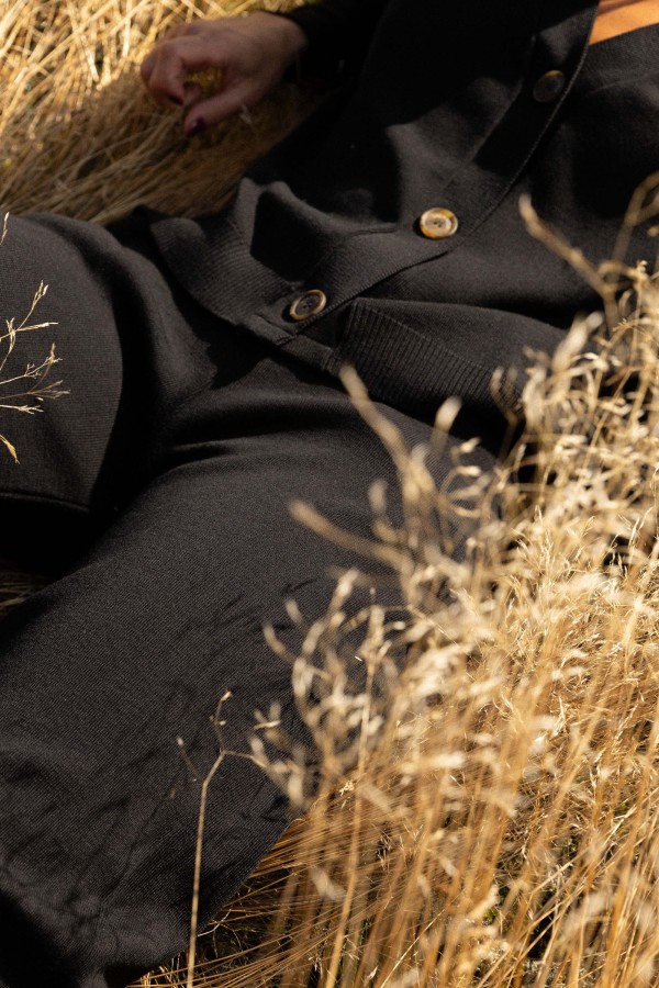 Salanida. Bene plačios merino kelnės Juoda