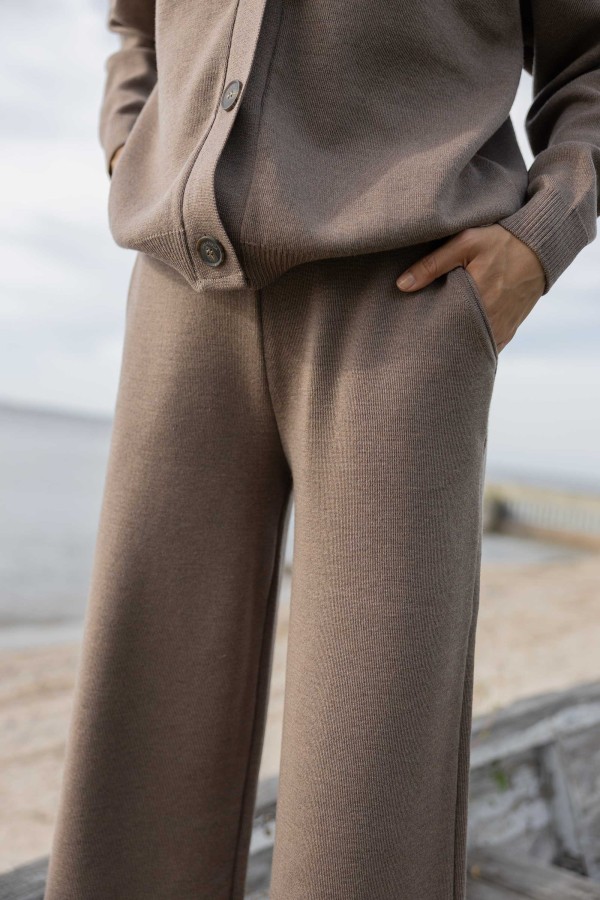 Salanida. Bene plačios merino kelnės Taupe Salanida. Bene plačios merino kelnės Taupe