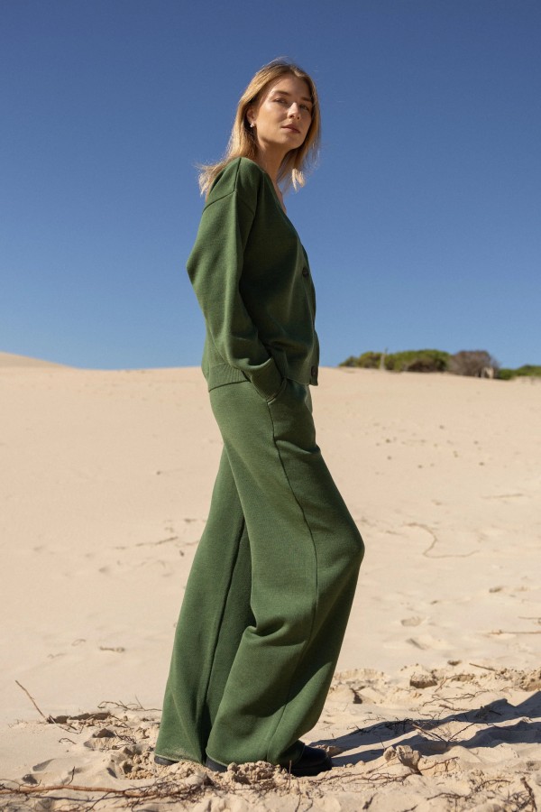 Salanida. Bene plačios merino kelnės Žalia alyvuogė Salanida. Bene plačios merino kelnės Žalia alyvuogė