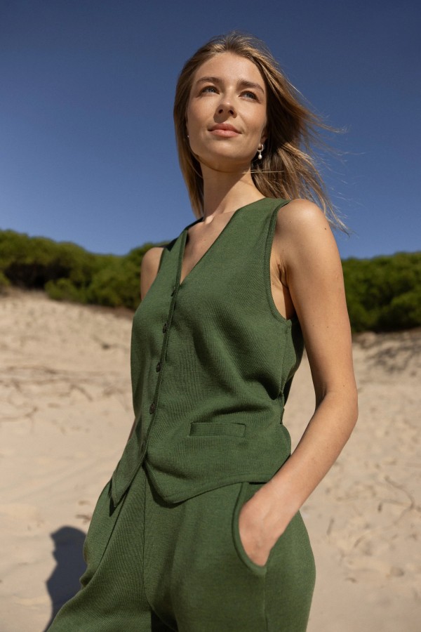 salanida. Galante megzta merino liemenė Žalia alyvuogė