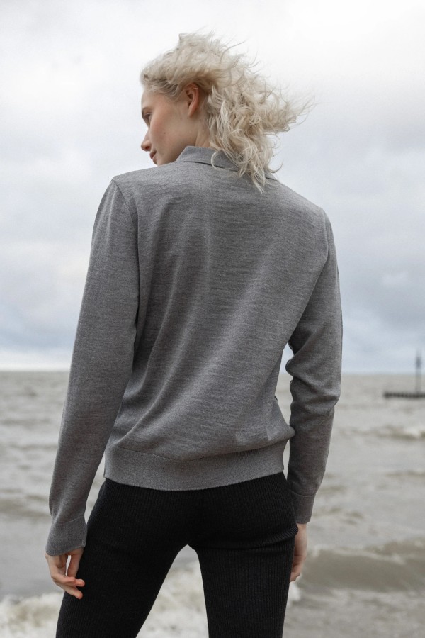 Salanida. Galante palaidinė Šviesiai pilka