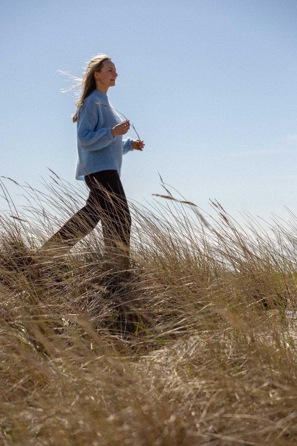 SALANIDA. MELODY MOHEROS MEGZTINIS SALANIDA. MELODY MOHEROS MEGZTINIS