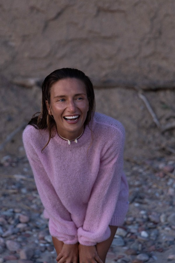 SALANIDA. MELODY MOHEROS MEGZTINIS