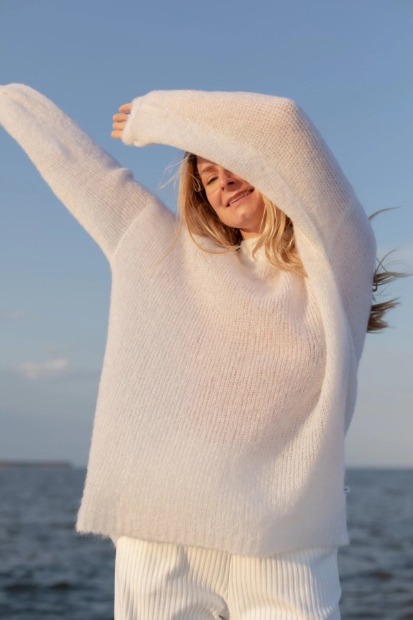 SALANIDA. MELODY MOHEROS MEGZTINIS