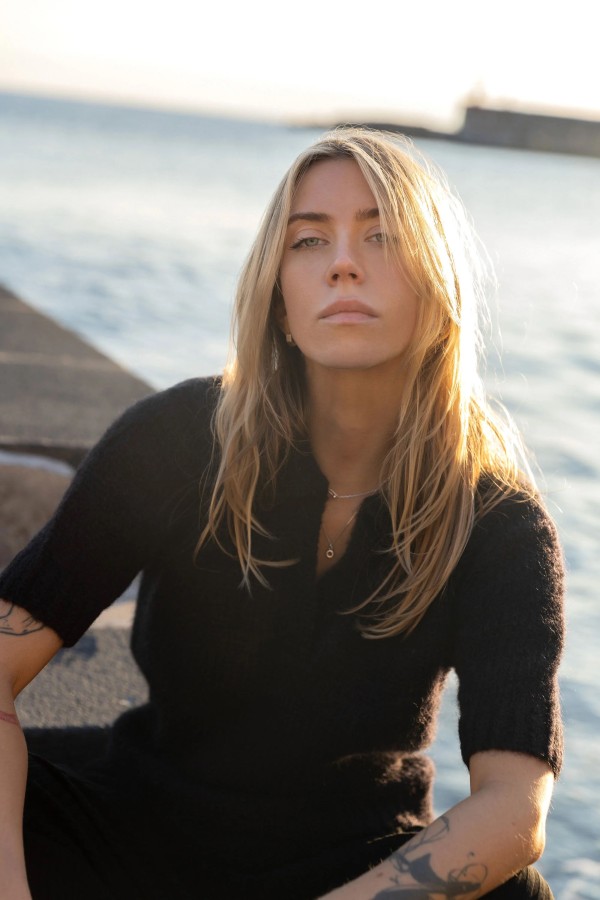 salanida. Melody moheros polo palaidinė