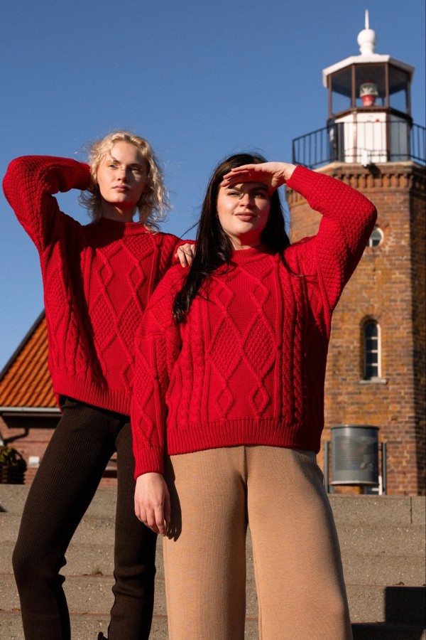 Salanida. Nonna merino vilnos megztinis su pynėmis