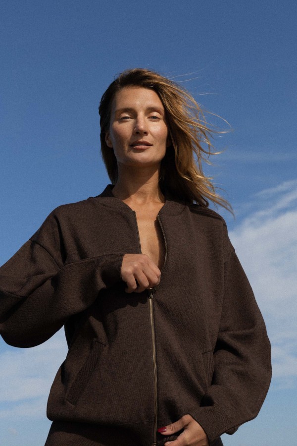 salanida. Onda merino bomber stiliaus švarkas Šokoladas