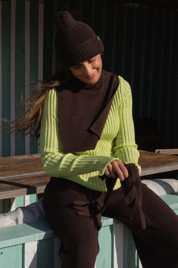 salanida. Punto merino kaklo mova Šokoladas