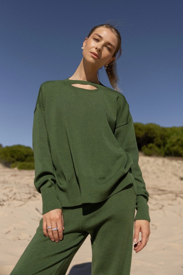 salanida. Rotondo merino megztinis Žalia alyvuogė salanida. Rotondo merino megztinis Žalia alyvuogė