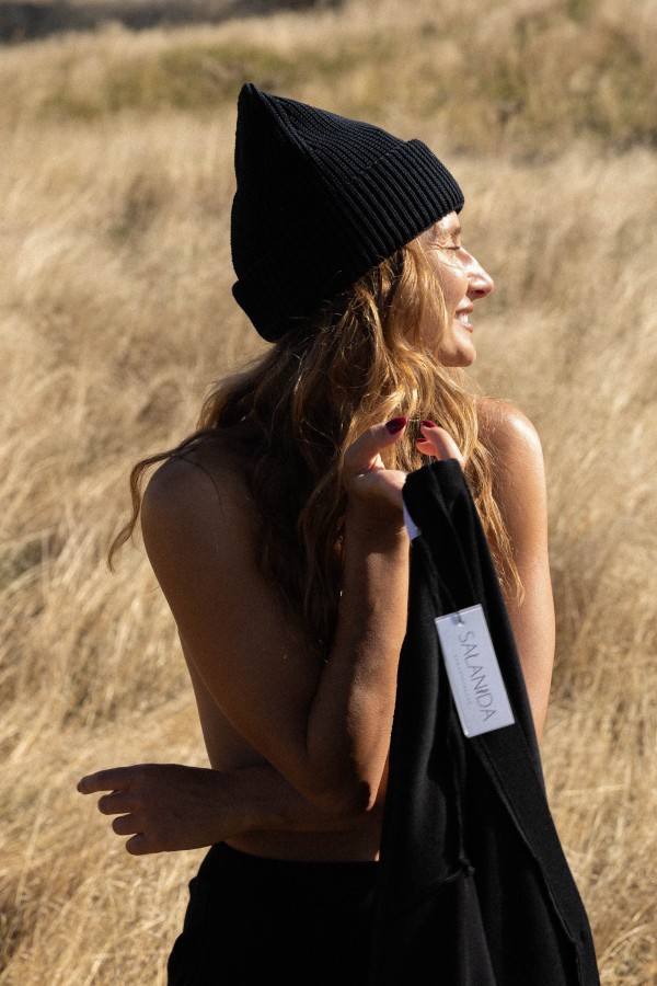 salanida. Rotondo merino unisex kepurė juoda salanida. Rotondo merino unisex kepurė juoda