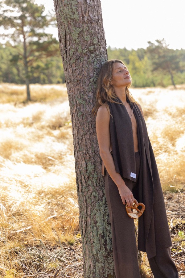 Salanida. Via Merino vilnos šalikas Šokoladas