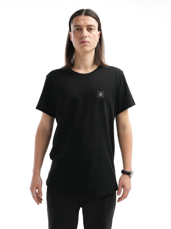 TRAM TRYS. BLACK BASIC T-SHIRT 