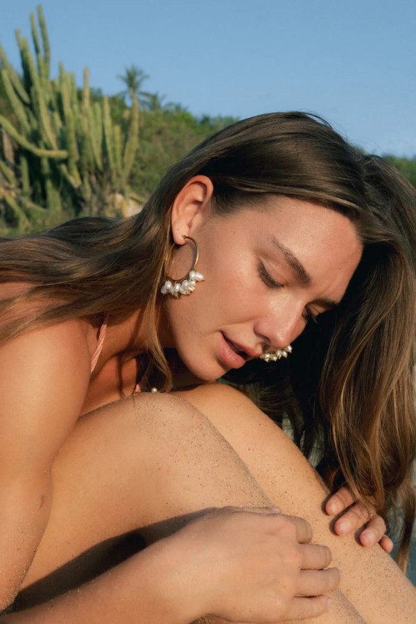 ugnes story. MASYVIOS RINKĖS SU PERLAIS