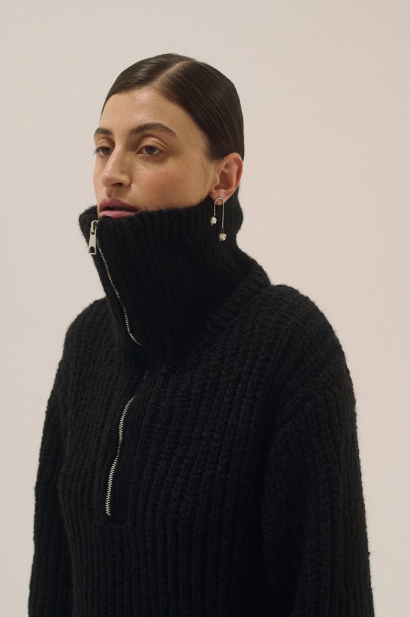 ugnes story. KABANTYS PERLŲ AUSKARAI