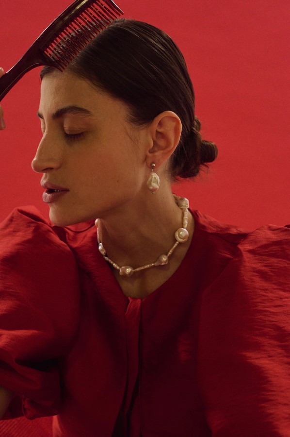 ugnes story. PRIGLUDĘS BAROKINIŲ PERLŲ VĖRINYS