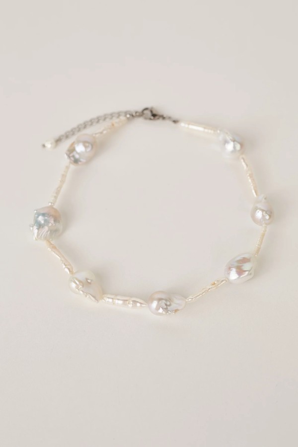 ugnes story. PRIGLUDĘS BAROKINIŲ PERLŲ VĖRINYS