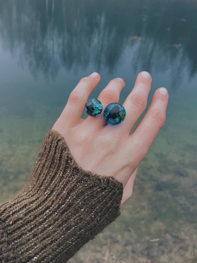 Varva. Dervos žiedas Varva. Dervos žiedas