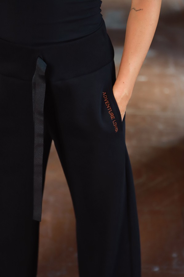 V&V. Adventure lover laisvalaikio kelnės