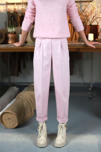 V&V. Bubble gum kelnės