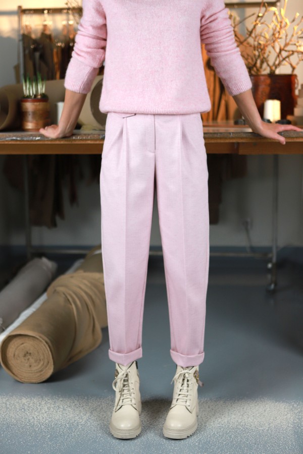 V&V. Bubble gum kelnės