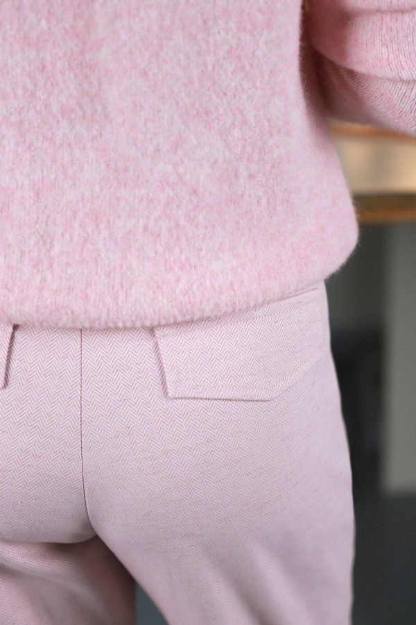 V&V. Bubble gum kelnės