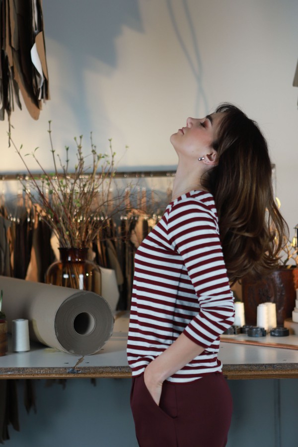 V&V. Burgundy striped palaidinė