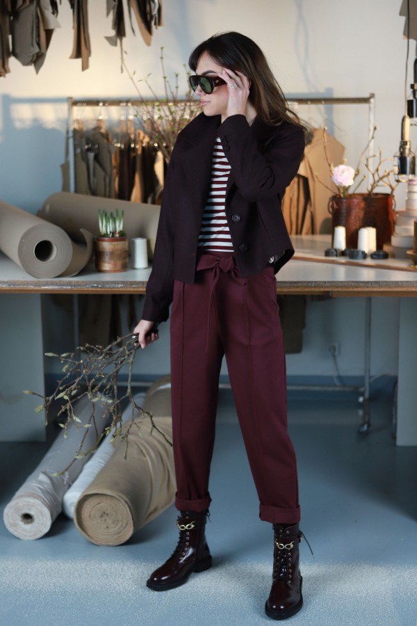 V&V. Burgundy striped palaidinė