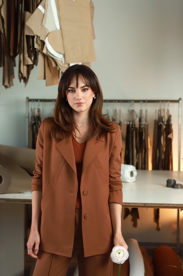 V&V. Irisas švarkas