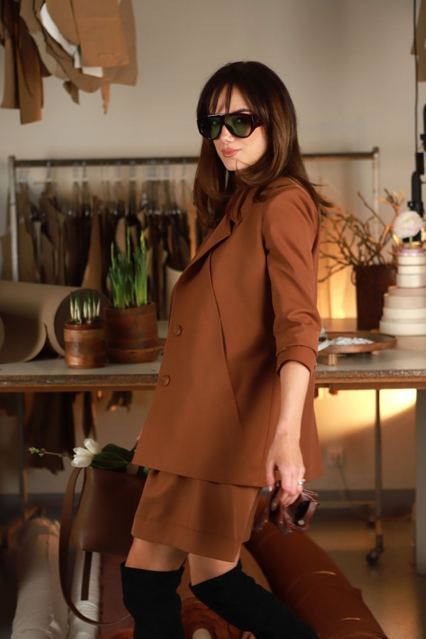 V&V. Irisas švarkas