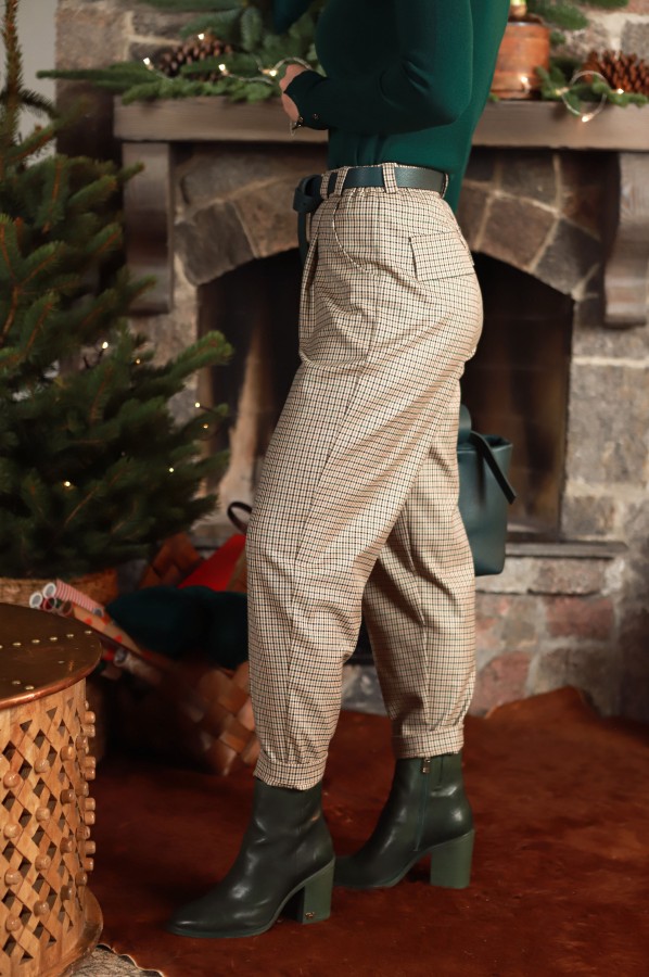 V&V. Jingle joy kelnės