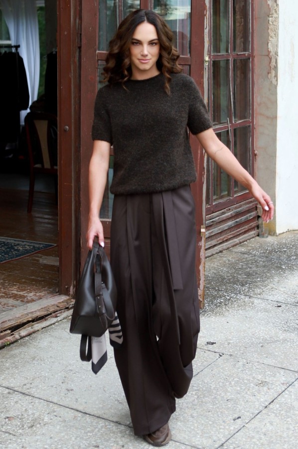 V&V. Lava cake plačios kelnės