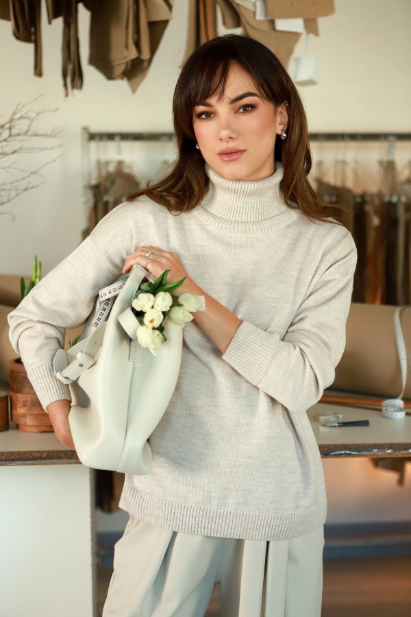 V&V. Lordas ivory merino vilnos megztukas