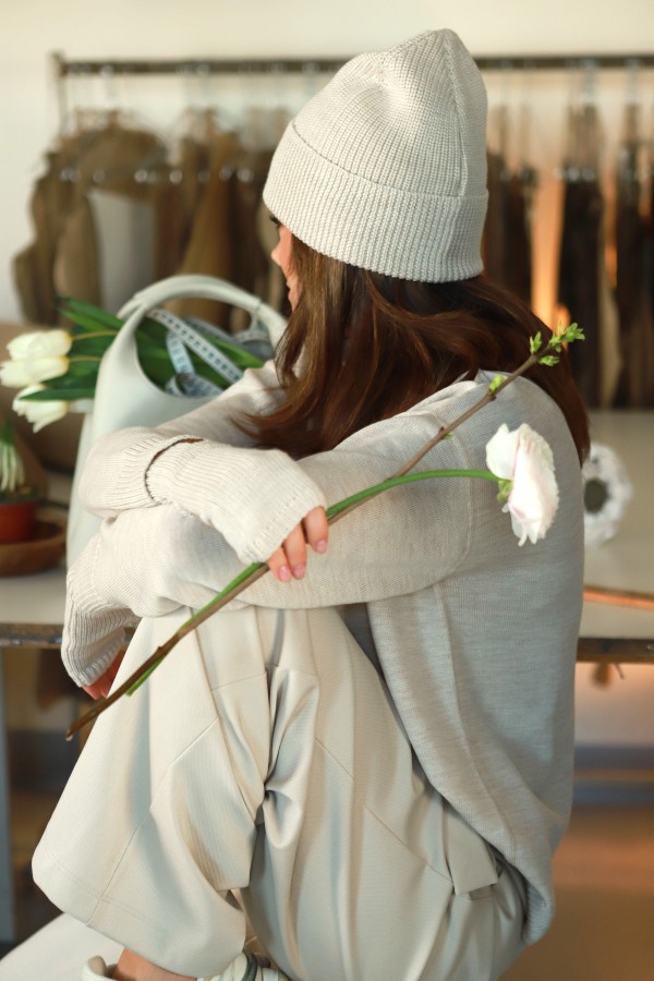 V&V. Lordas ivory merino vilnos megztukas