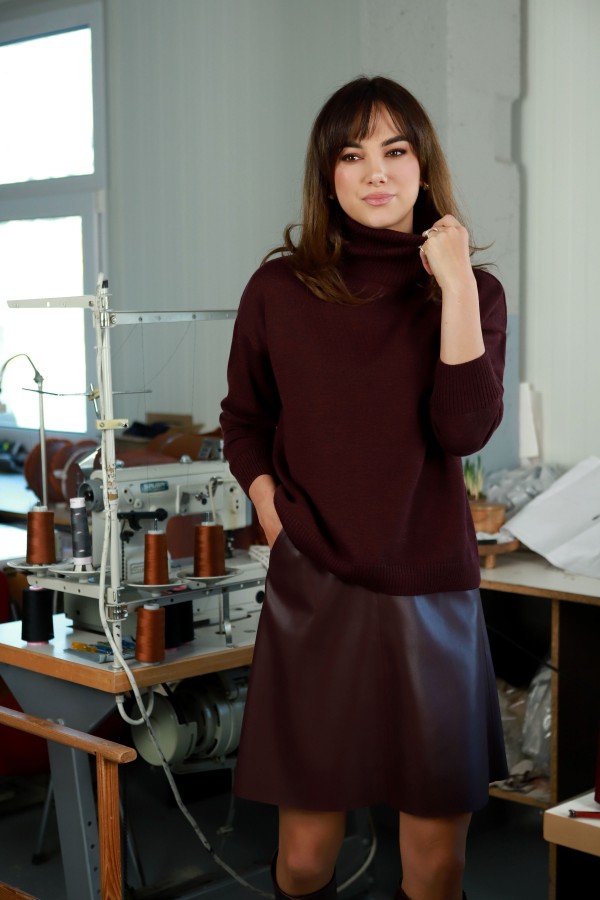 V&V. Maroon eko odos sijonas