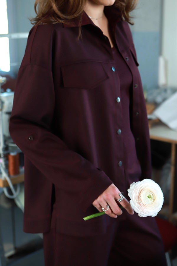 V&V. Merlot‘as marškinių tipo švarkas