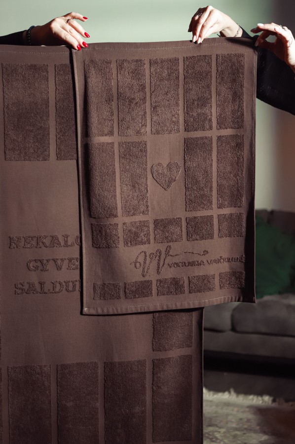 V&V. Nekaloringi gyvenimo saldumynai rankšluosčių komplektas V&V. Nekaloringi gyvenimo saldumynai rankšluosčių komplektas