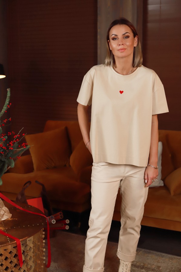 V&V. Širdytė ivory spalvos marškinėliai V&V. Širdytė ivory spalvos marškinėliai