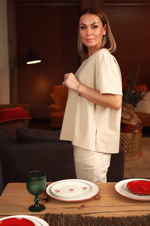 V&V. Širdytė ivory spalvos marškinėliai V&V. Širdytė ivory spalvos marškinėliai