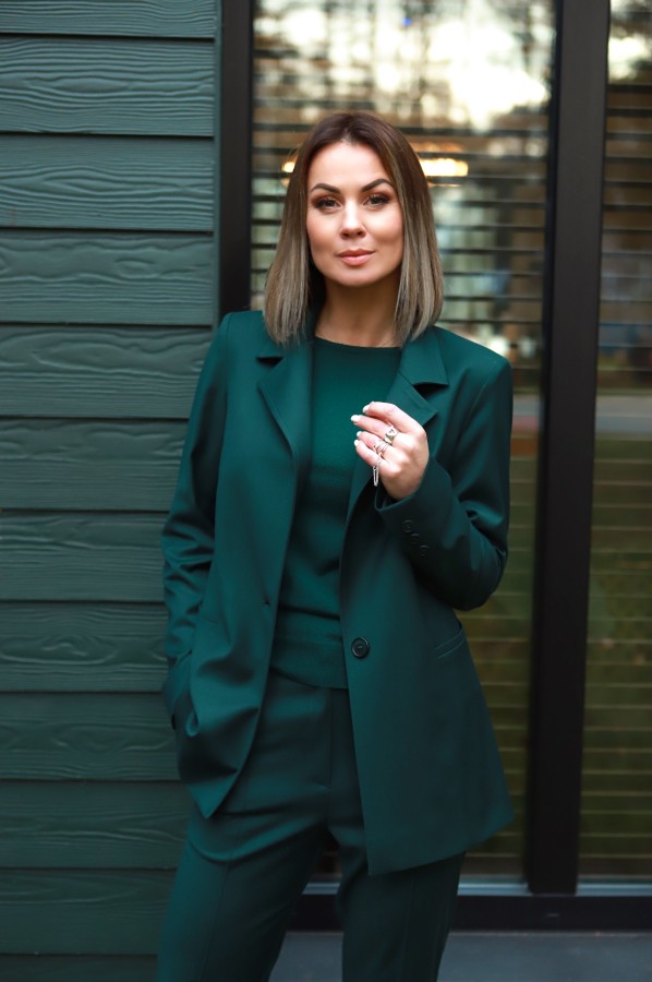 V&V. SMARAGDAS švarkas